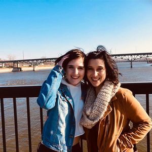 Meet your Posher, Mia